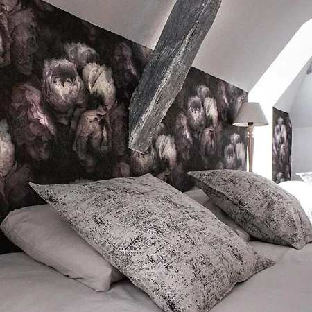 Hotel La Vie Est Belle Lalinde